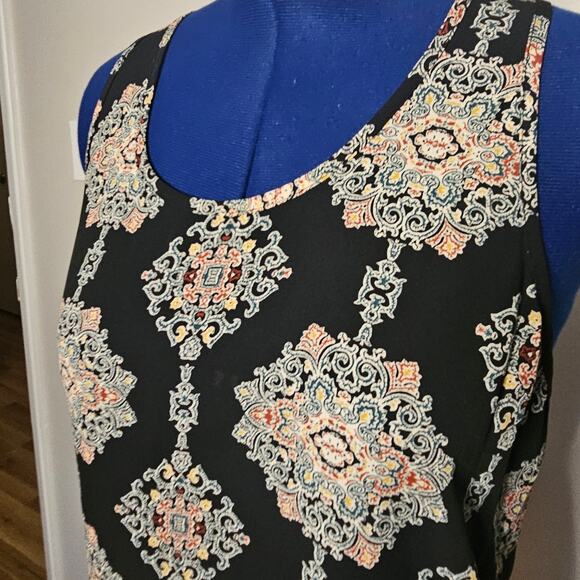 Mossimo Supply Co. black Moroccan medallion pattern sleeveless top. - Picture 2 of 8